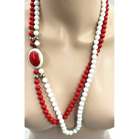 Lustrous Coral Red White Shell Pearl Necklace - Picture 2 of 8